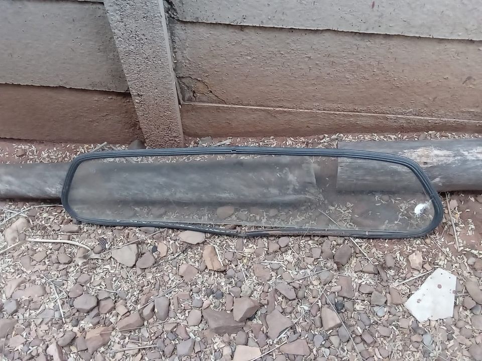 Ford (Mk3) big six bakkie back window - Private Seller Ford (Mk3) big six bakkie back window - Private Seller