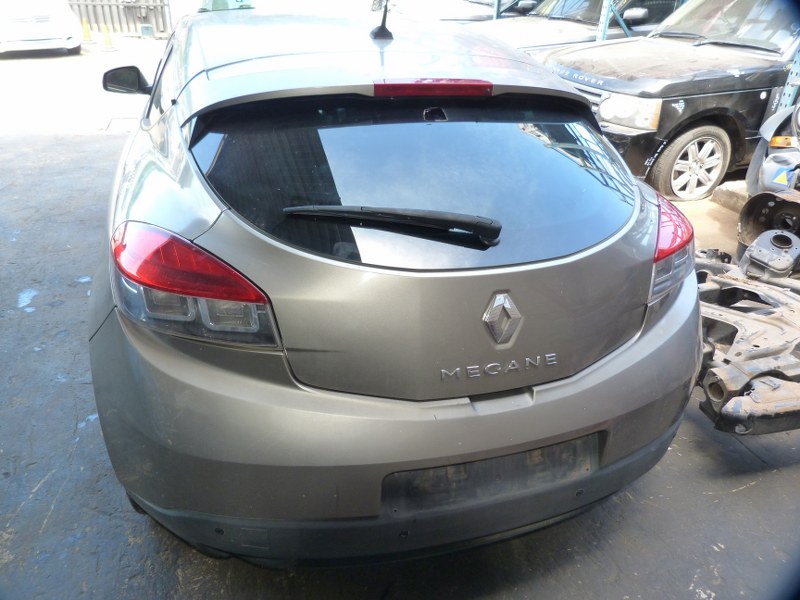 Renault Megane III 1.6 Dynamique Coupe Manual Gold - 2010 STRIPPING FOR SPARES - Private Seller