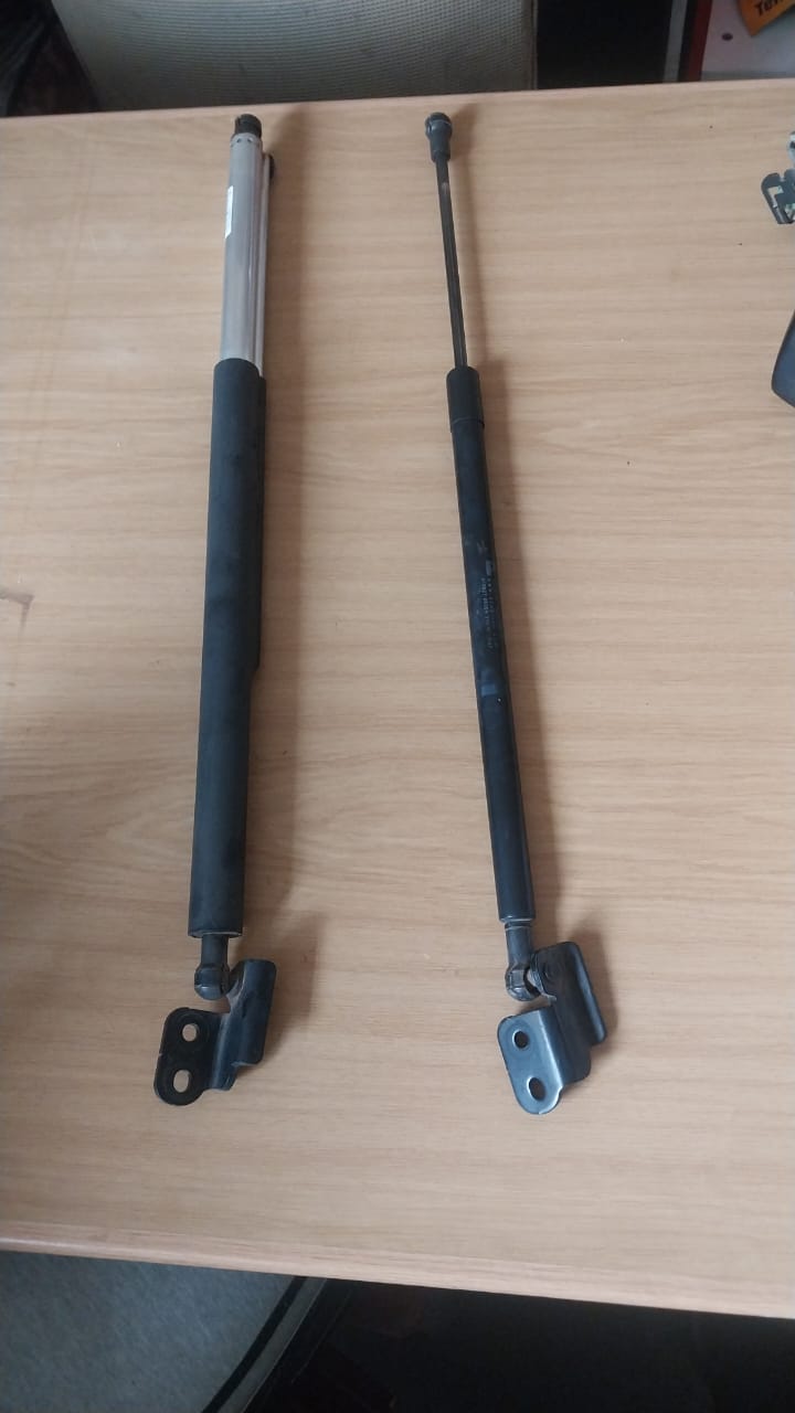 Volvo XC60 T6 2012 Boot shocks for sale - Private Seller Volvo XC60 T6 2012 Boot shocks for sale - Private Seller