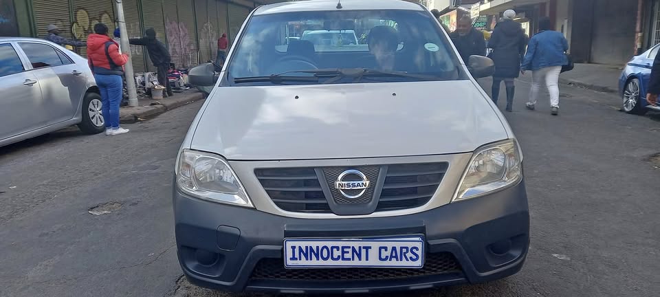 2018 NISSAN NP200 1.6 PETROL. MANUAL TRANSMISSION.. WHITE COLOUR.. 65000KMS