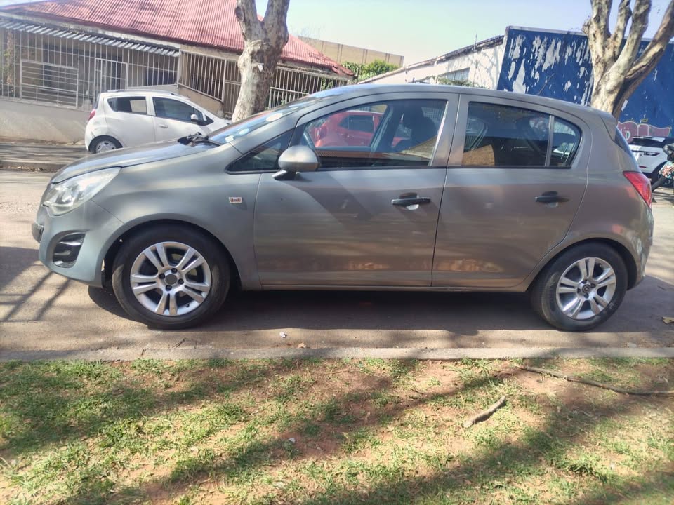 2014 Opel corsa 1.4