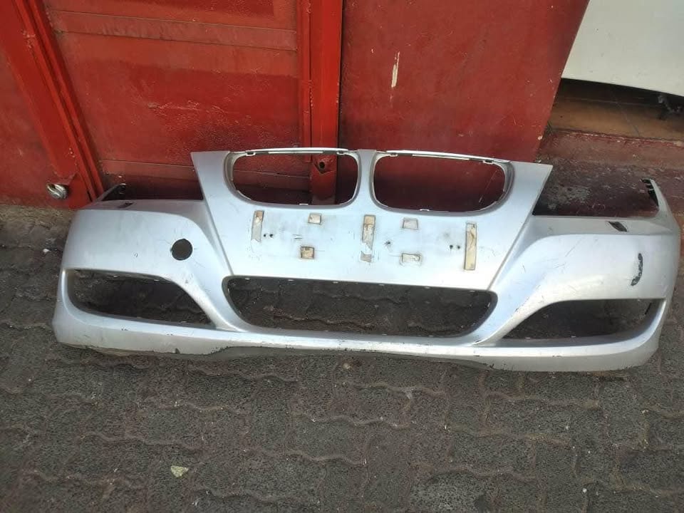 BMW 3 Series (E90) bumper - Private Seller BMW 3 Series (E90) bumper - Private Seller