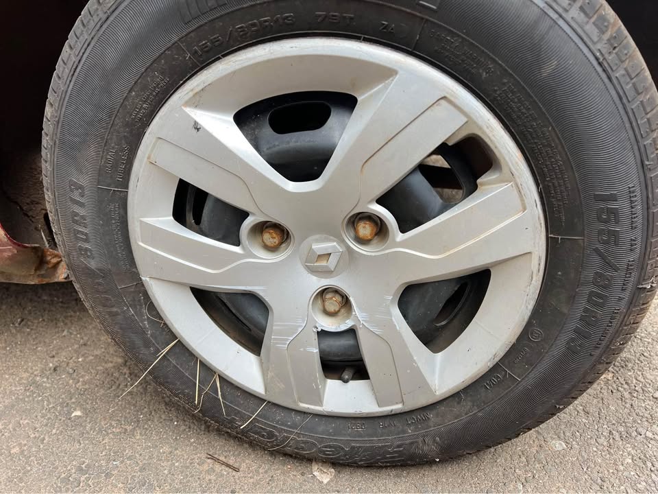 RENAULT KWID ORIGINAL WHEEL CAPS - Private Seller RENAULT KWID ORIGINAL WHEEL CAPS - Private Seller
