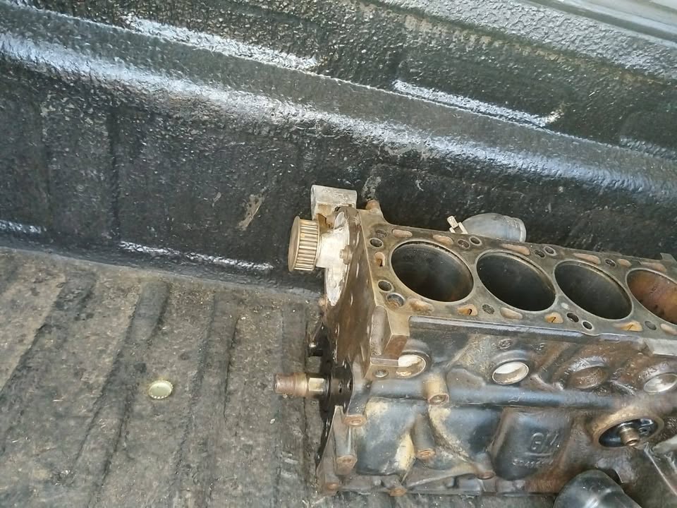 Opel astra 2.0 block and pistons - Private Seller Opel astra 2.0 block and pistons - Private Seller