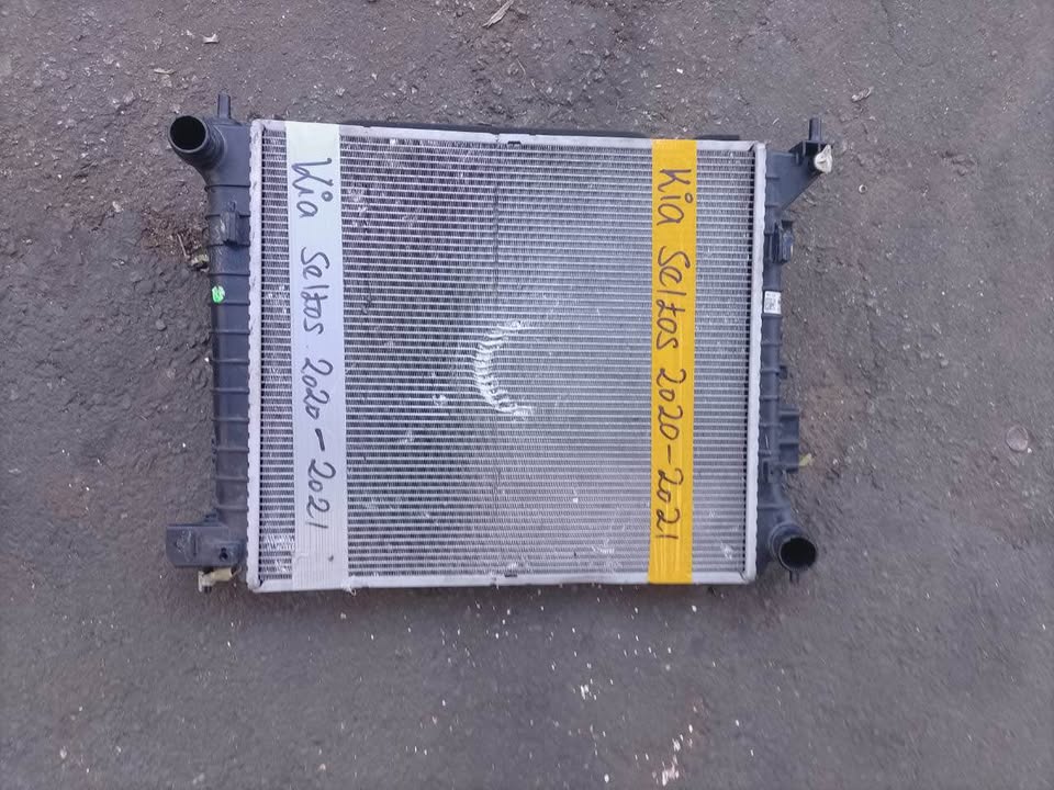 Kia Seltos 2020-2021 Radiator - Private Seller Kia Seltos 2020-2021 Radiator - Private Seller