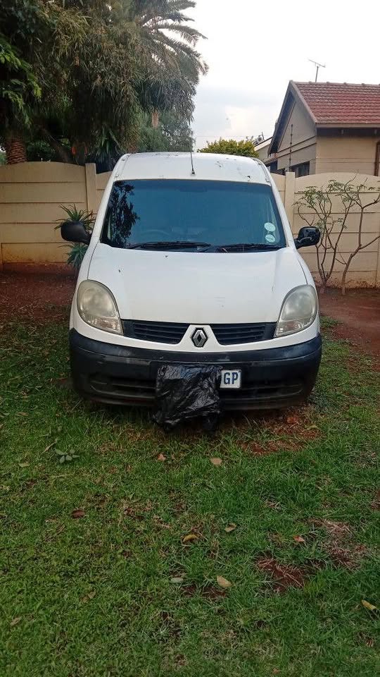 RENAULT KANGOO STRIPPING - Private Seller RENAULT KANGOO STRIPPING - Private Seller