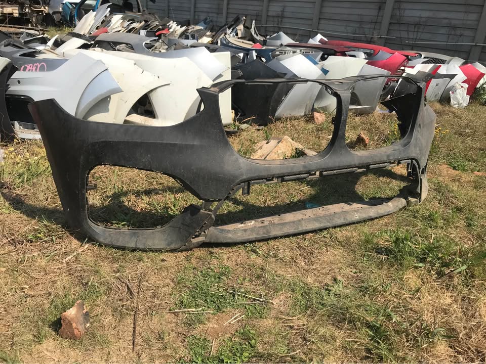 2017-2020 BMW X3 Front Bumper for Sale - Private Seller 2017-2020 BMW X3 Front Bumper for Sale - Private Seller