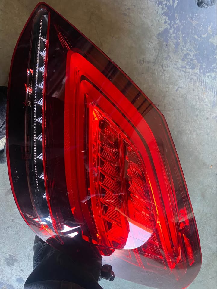 Mercedes Benz w205 taillight RHS facelift