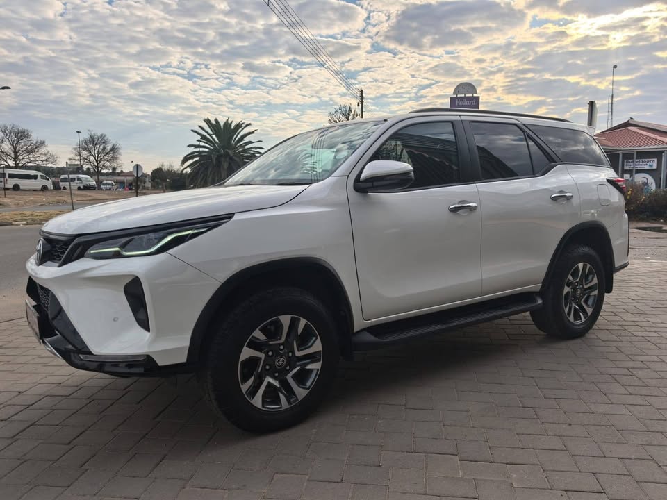 2023 Toyota Fortuner 2.4 GD6 Manual