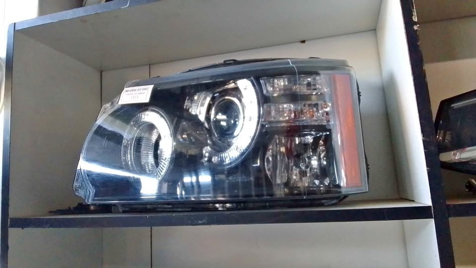 Range Rover SPORT headlight - Private Seller Range Rover SPORT headlight - Private Seller
