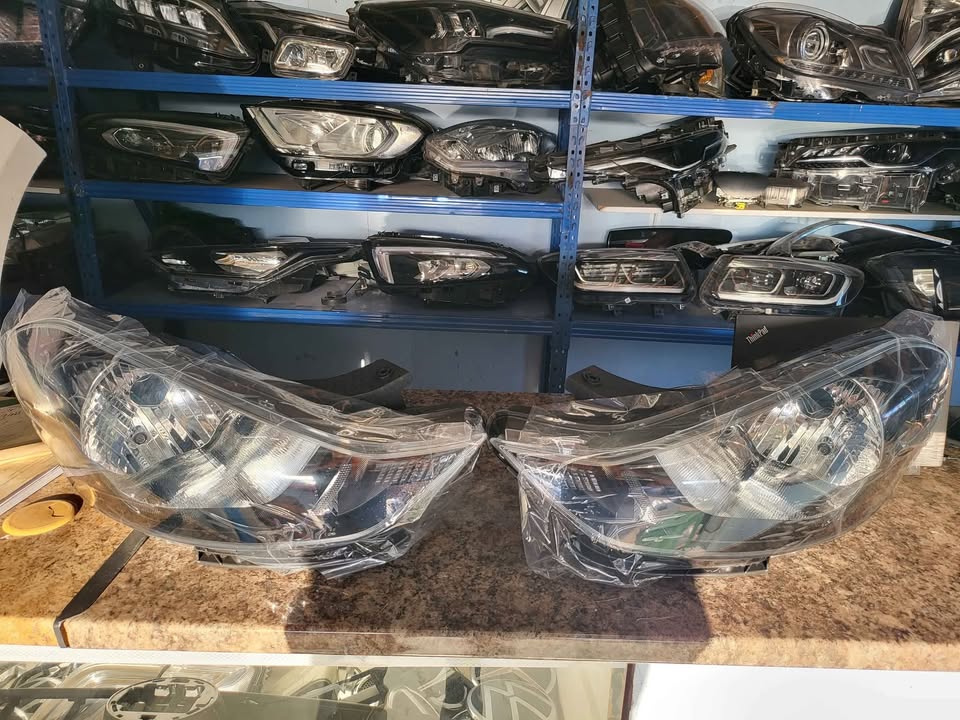 2023 Hyundai grandi10 left and right headlight for sale