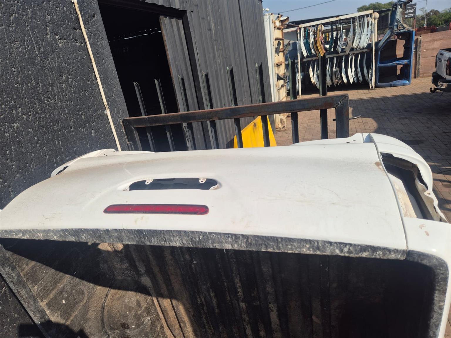 Gd6 loading bin 2017 double cab - Private Seller Gd6 loading bin 2017 double cab - Private Seller