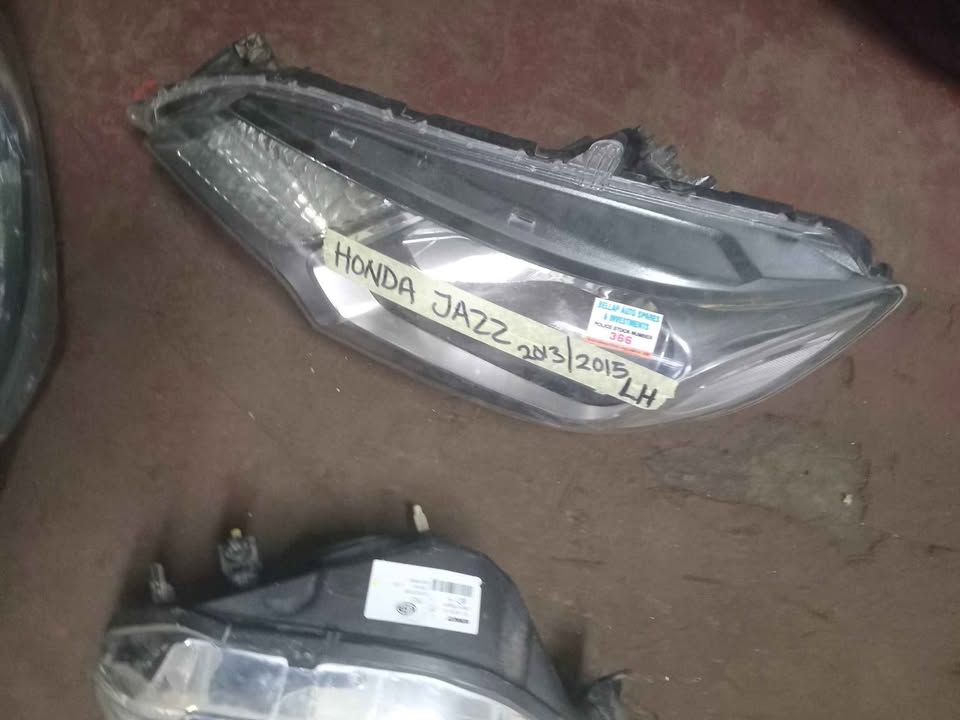 Honda Jazz left headlight 2013 / 15