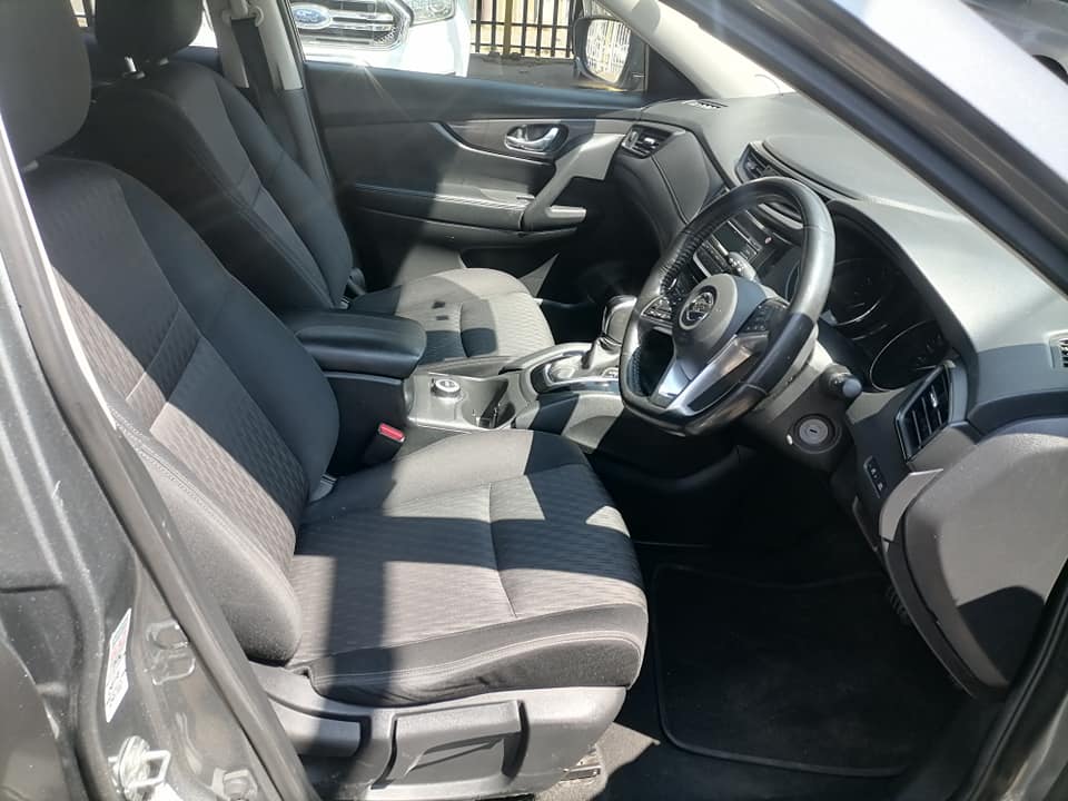 2018 Nissan X-Traill 2.0 4x4 Automatic with a leather seat Reserves sensor