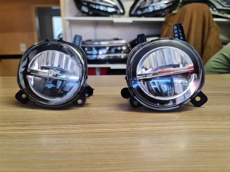 2017 BMW F20 F30 F32 FOGLIGHTS LEFT AND RIGHT FOR SALE IN GOOD CONDITION - Private Seller 2017 BMW F20 F30 F32 FOGLIGHTS LEFT AND RIGHT FOR SALE IN GOOD CONDITION - Private Seller