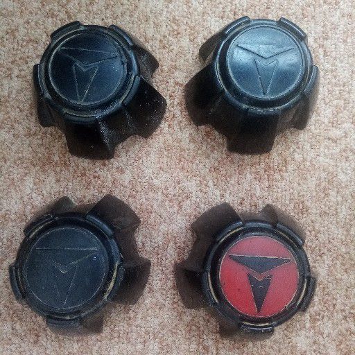 Toyota, centre caps - Private Seller Toyota, centre caps - Private Seller
