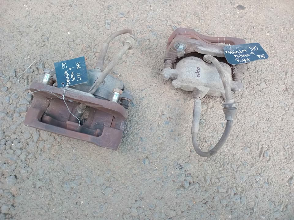 2017 Mahindra S10 SUV front brake calipers for sale WhatsApp or cell - Private Seller