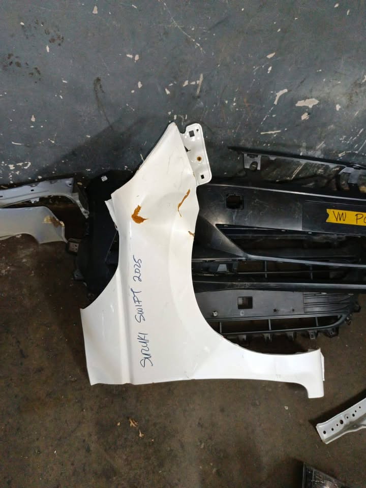 Suzuki Swift Right fender 2025 - Private Seller Suzuki Swift Right fender 2025 - Private Seller