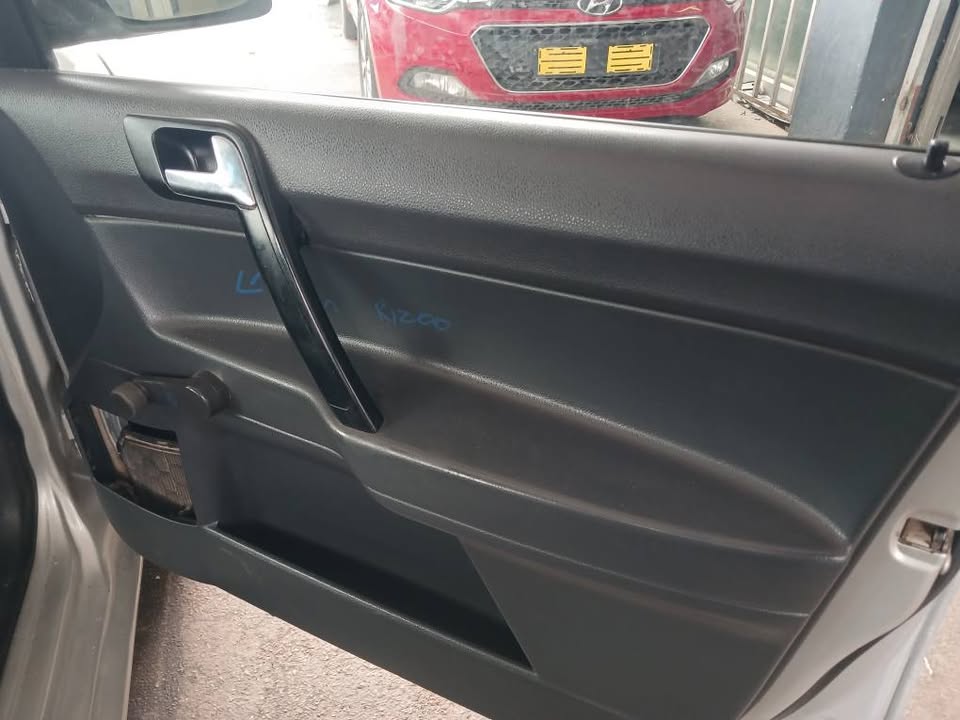 2010 VW POLO VIVO 1.4 SEDAN  Transmission: Manual  Mileage:  Fueltype: Petrol  Silver