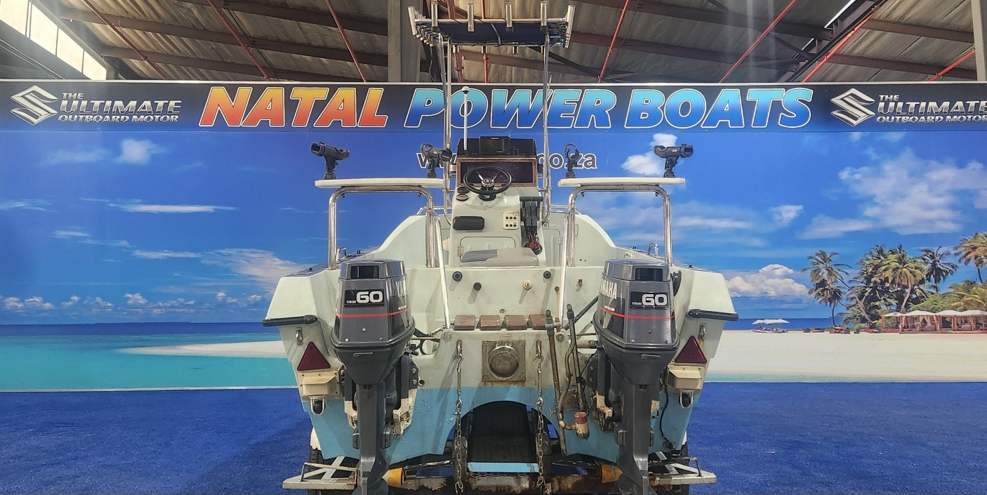 T CAT 16,6 CC ON TRAILER 2 X 60 HP YAMAHA