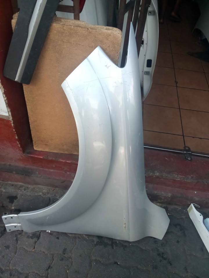 AUDI Q7 FENDER LEFT SIDE - Private Seller