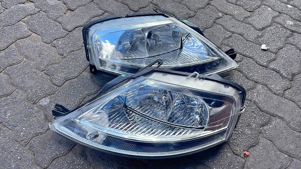 Citroen C3 headlights - Private Seller Citroen C3 headlights - Private Seller