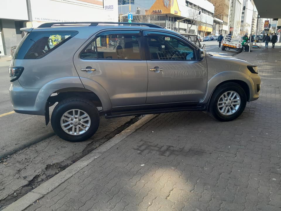 Toyota fortuner 2015 3.0 D4D for sale