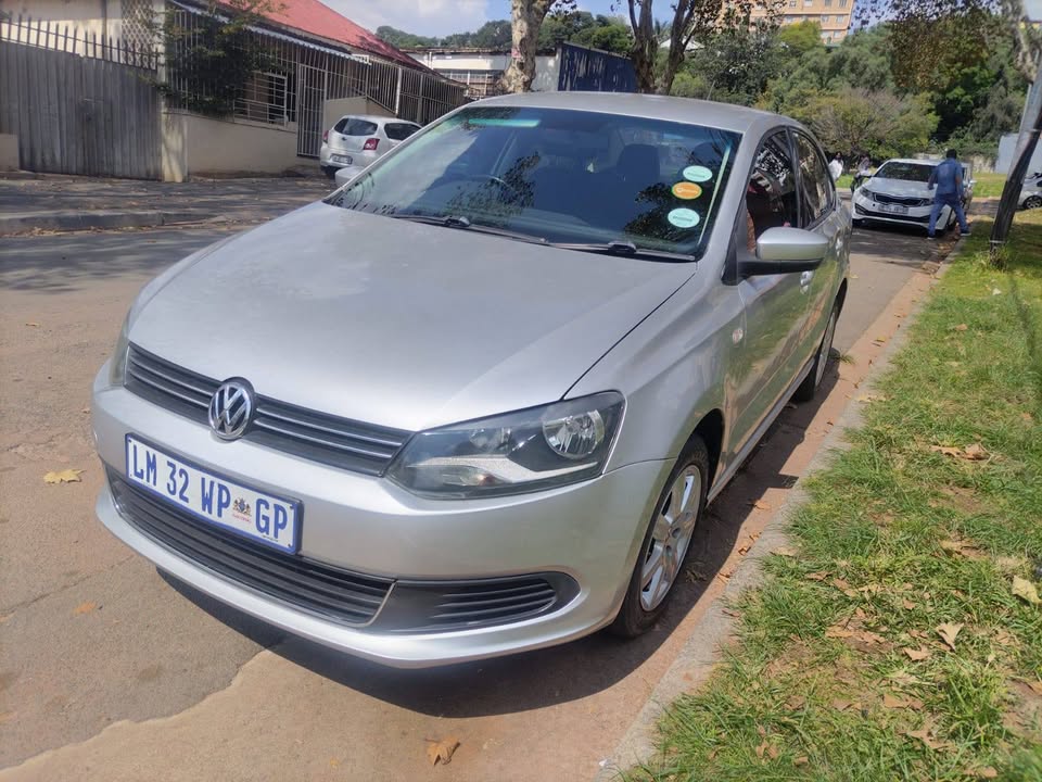 2014 vw polo 6 1.6 sedan
