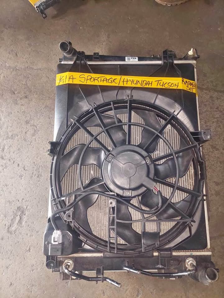 Kia sportage / Hyundai Tucson radiator Set - Private Seller Kia sportage / Hyundai Tucson radiator Set - Private Seller