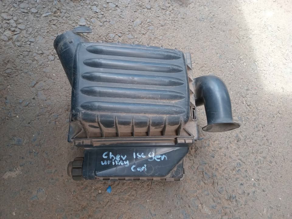 2016 Chevrolet utility bakkie airfilter box for sale WhatsApp or cell - Private Seller