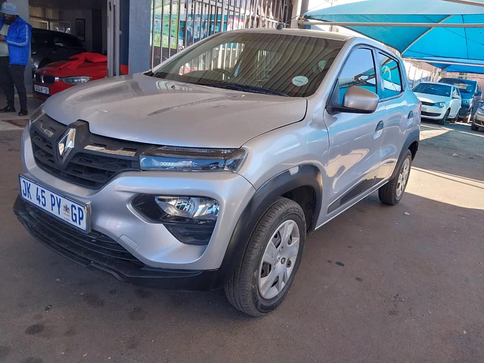 2020 RENAULT KWID 1.0 92 000KM SILVER COLOR MANUEL  PETROL