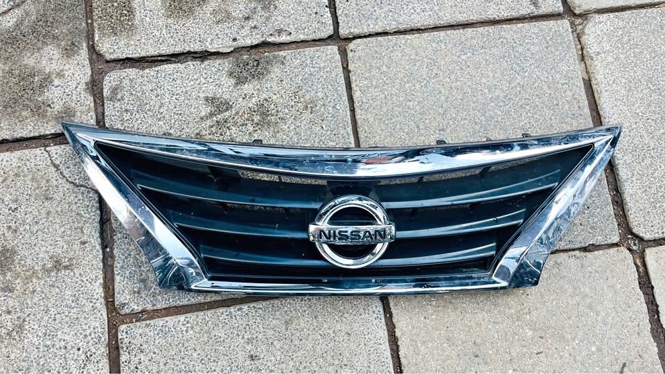 Nissan Almera grill - Private Seller Nissan Almera grill - Private Seller