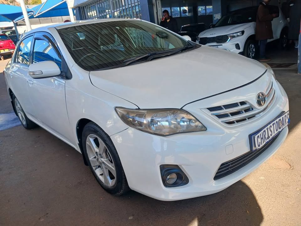 2011 model Toyota Corolla professional sedan automatic transmission petrol 1.6 engine capacity