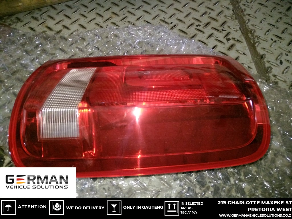 Volkswagen Amarok 2010 right tail light brand new - Private Seller