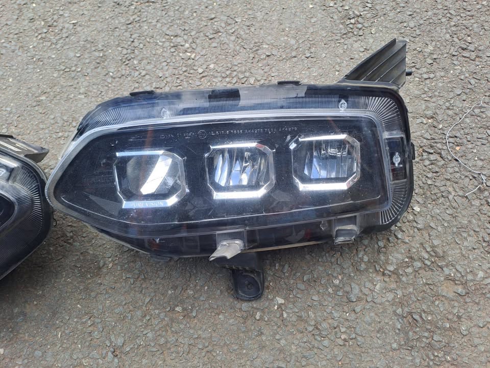 Renault Kiger Headlight - Private Seller Renault Kiger Headlight - Private Seller