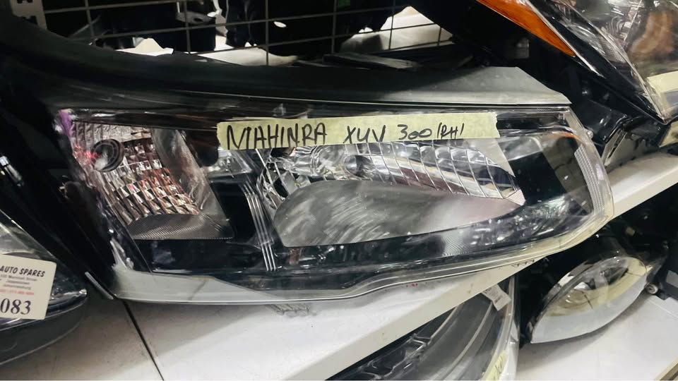 Mahindra XUV300 headlight - Private Seller Mahindra XUV300 headlight - Private Seller