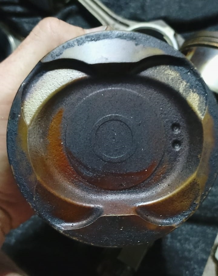 Toyota / Lexus 1UZ-FE Pistons & Rods – Low Mileage, Excellent Condition - Private Seller