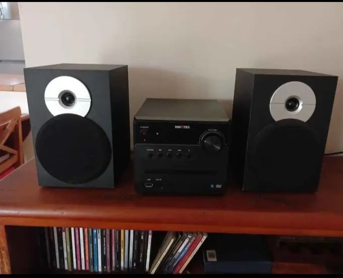 Used good radio for sale in very good condition
