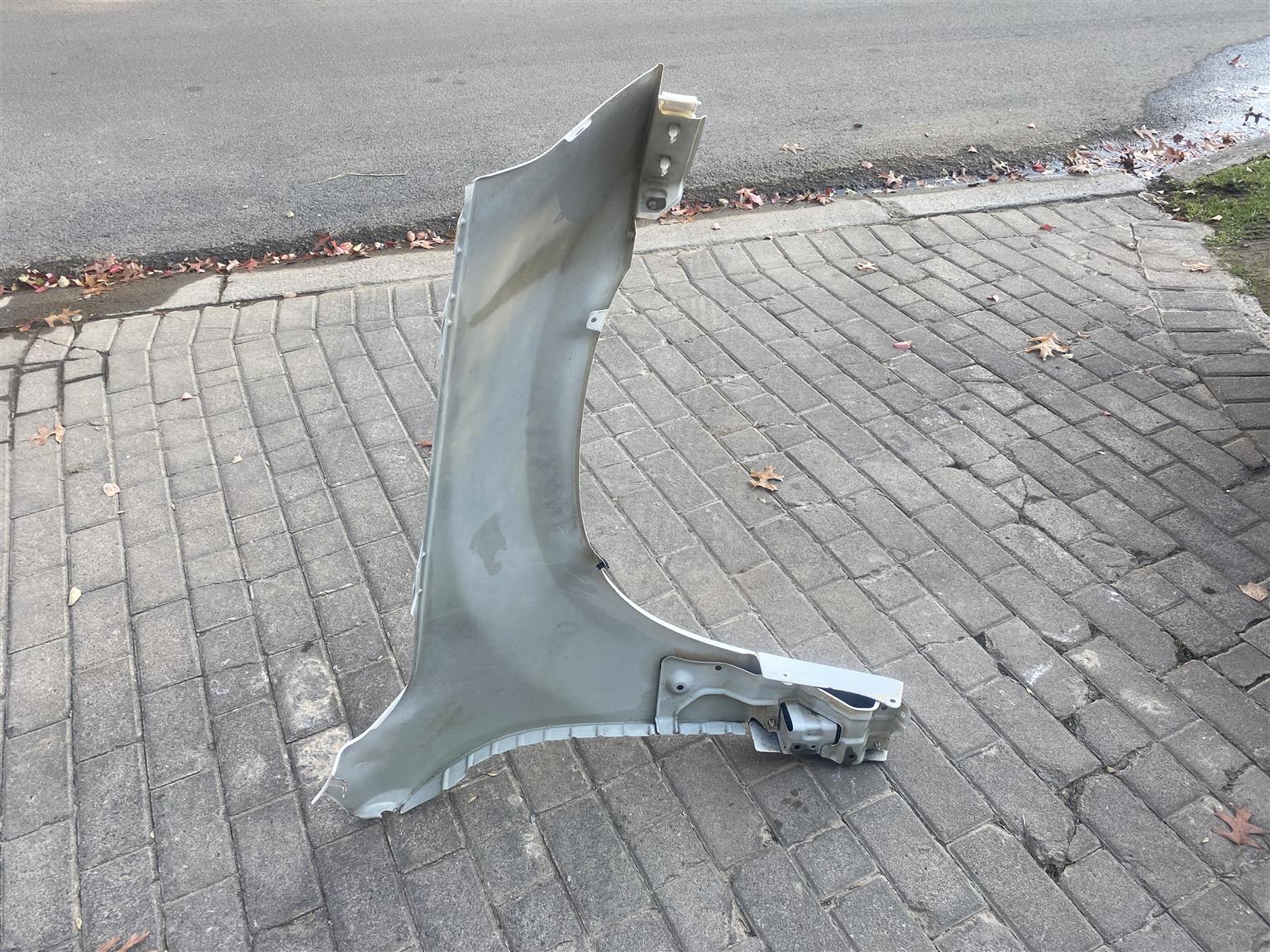 2013 SUZUKI VITARA COMPLETE LEFT FRONT FENDER FOR SALE. IN PRISTINE CONDITION - Private Seller 2013 SUZUKI VITARA COMPLETE LEFT FRONT FENDER FOR SALE. IN PRISTINE CONDITION - Private Seller