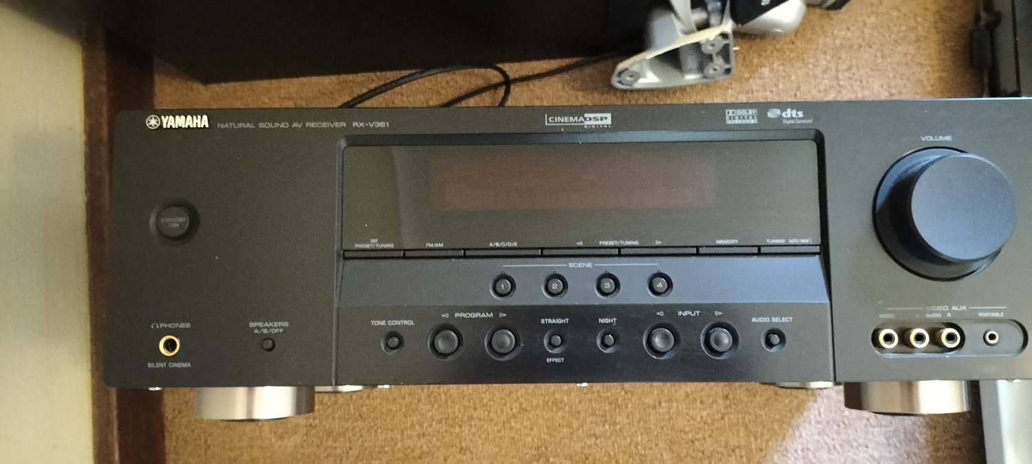 Yamaha RX V361 Amp and Speakers