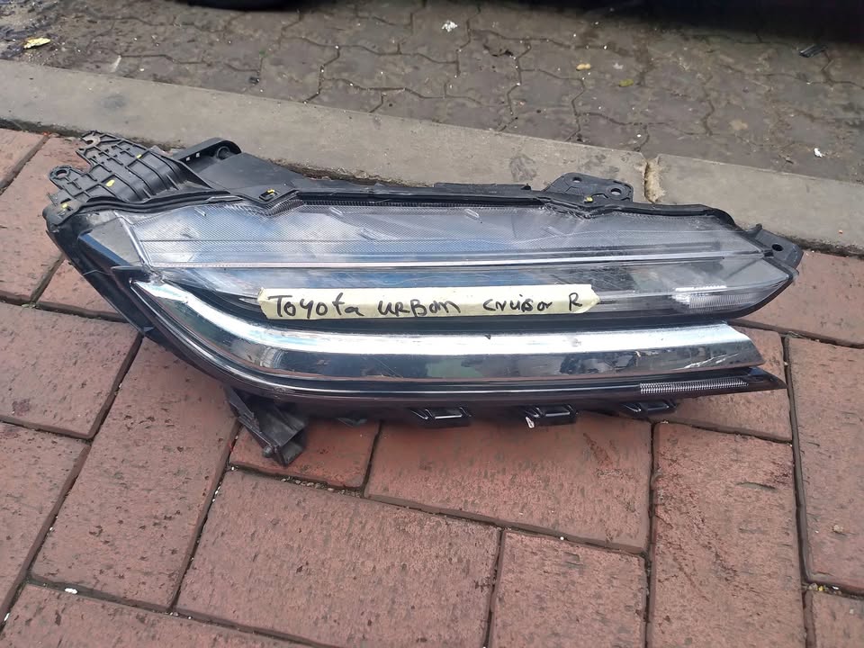 Toyota Urban Cruiser Headlight New Shape for Sale - Private Seller Toyota Urban Cruiser Headlight New Shape for Sale - Private Seller