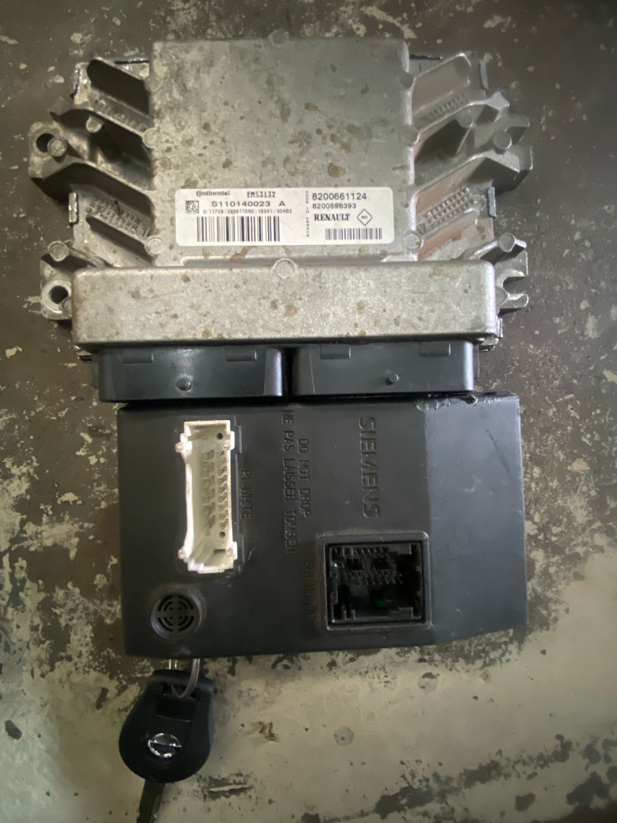 NISSAN NP200/RENAULT SANDERO 1.6 LOCKSET FOR SALE - Private Seller NISSAN NP200/RENAULT SANDERO 1.6 LOCKSET FOR SALE - Private Seller