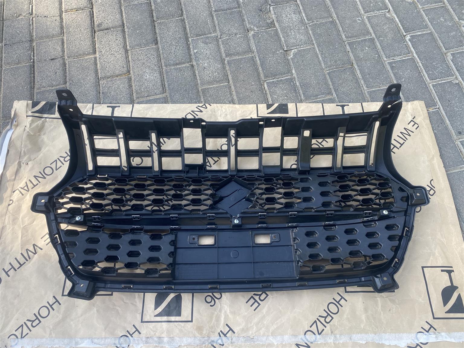 2024 SUZUKI SWIFT FRONT BUMPER GRILLE FOR SALE. IN PRISTINE CONDITION - Private Seller