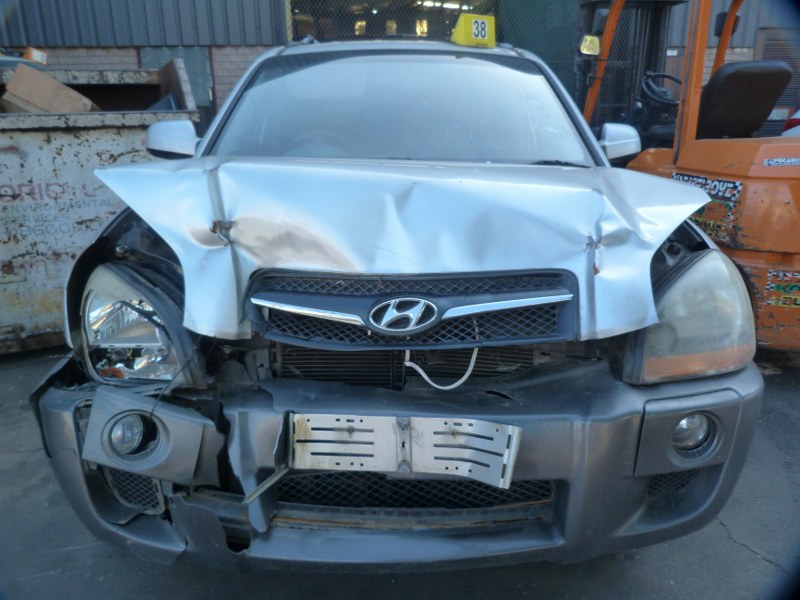 Hyundai Tucson 2.0 GLS Manual Grey - 2009 STRIPPING FOR SPARES - Private Seller Hyundai Tucson 2.0 GLS Manual Grey - 2009 STRIPPING FOR SPARES - Private Seller