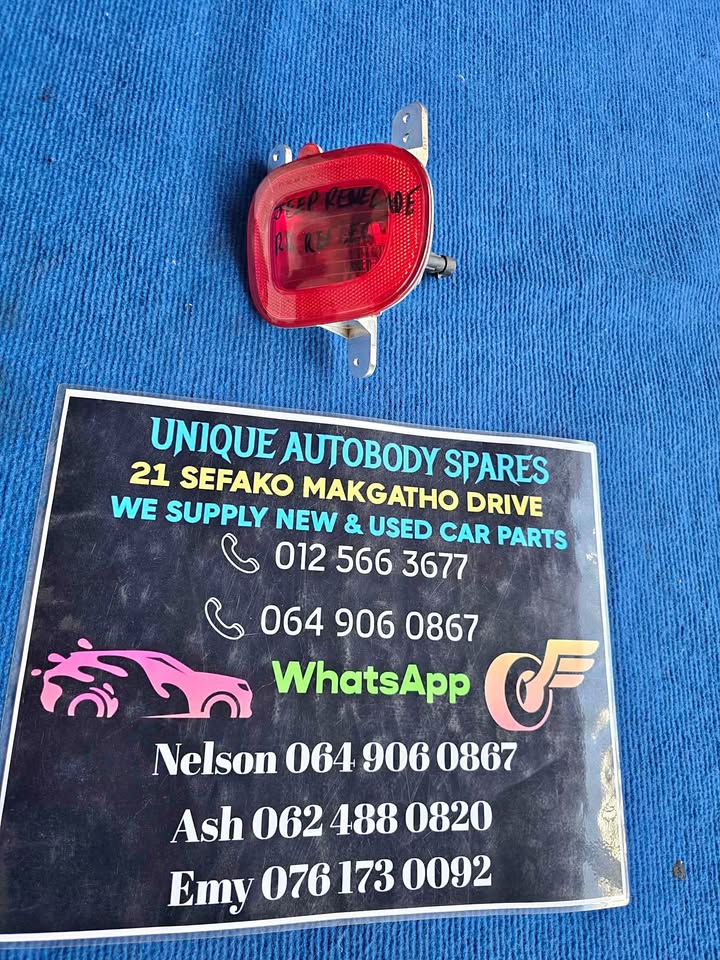 Jeep Renegade Right Rear Bumper Reflector Light Jeep Renegade Right Rear Bumper Reflector Light