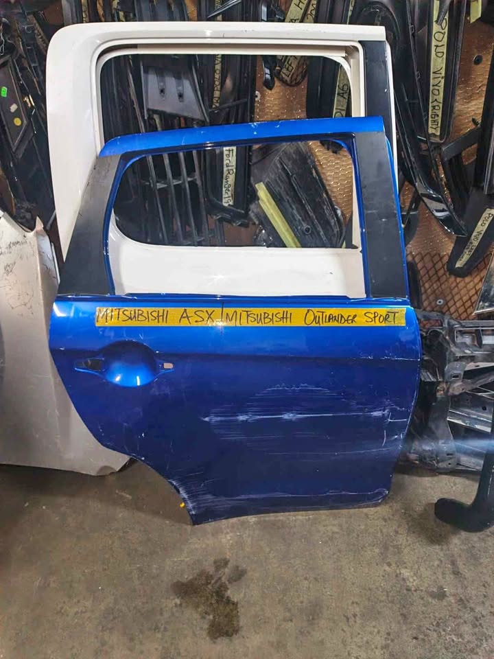 Mitsibushi Outlander/ Asx right back door