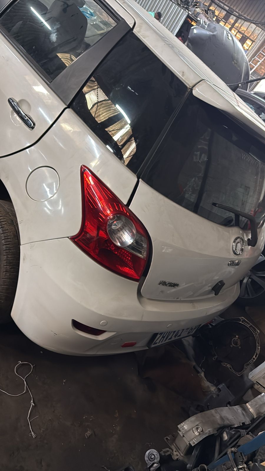 GWM florid 2014 manual no gear box stripping for parts Call or WhatsApp MTN - Private Seller GWM florid 2014 manual no gear box stripping for parts Call or WhatsApp MTN - Private Seller