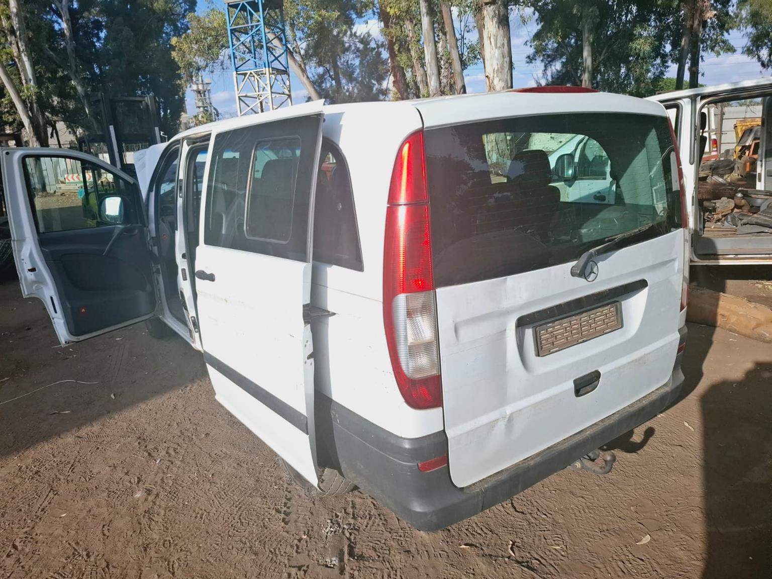 Mercedes Vito 115 cdi m646 manual stripping for spares used parts for sale