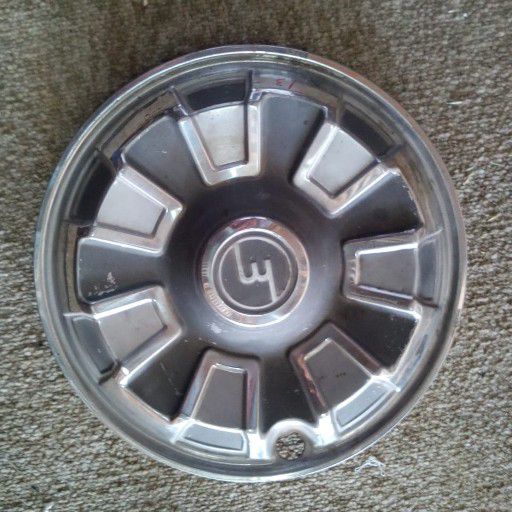 Mazda 1300, wheel cap - Private Seller Mazda 1300, wheel cap - Private Seller