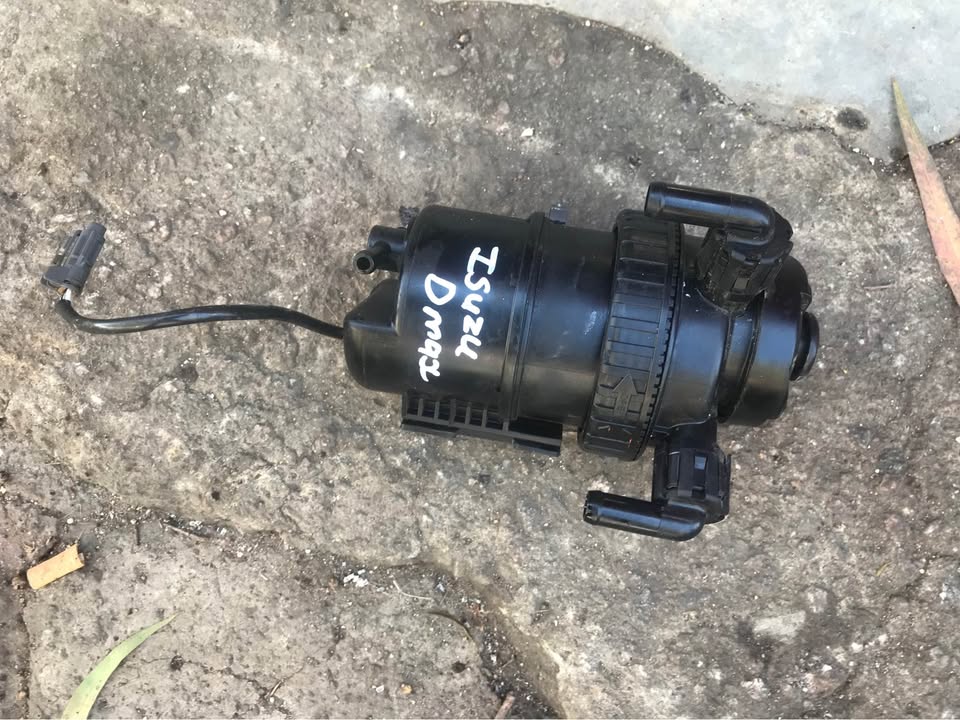 ISUZU DMAX DIESEL PUMP FOR SALE CALL/WHATSAPP - Private Seller